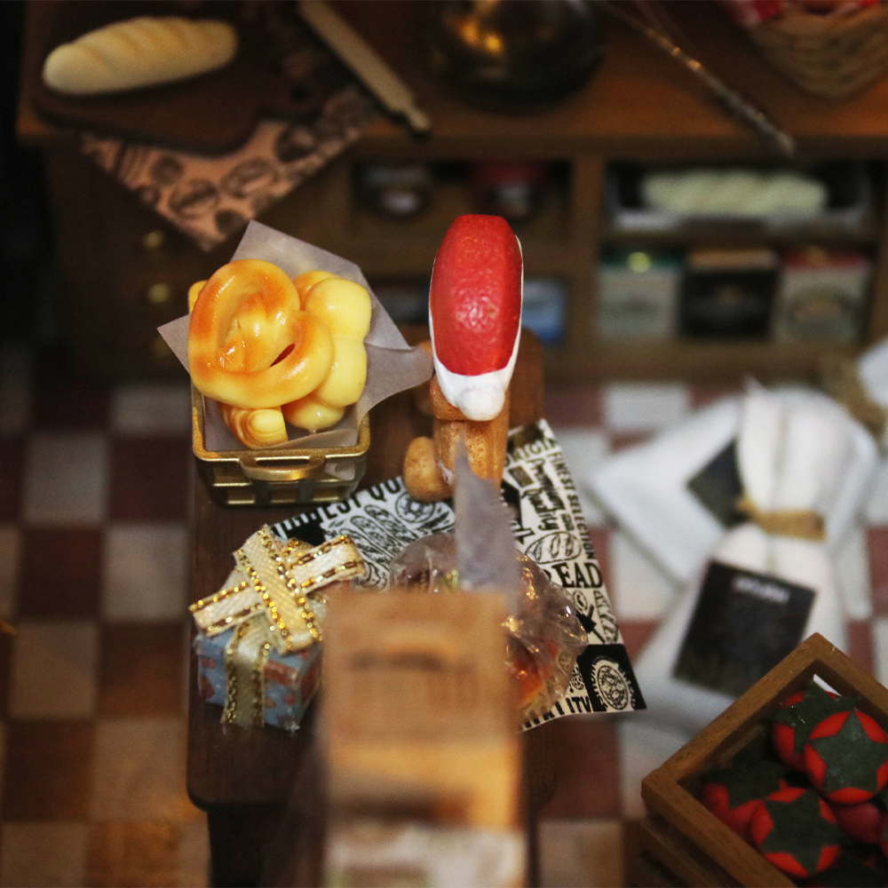 Dollhouse-Christmas Bakery - Image 2