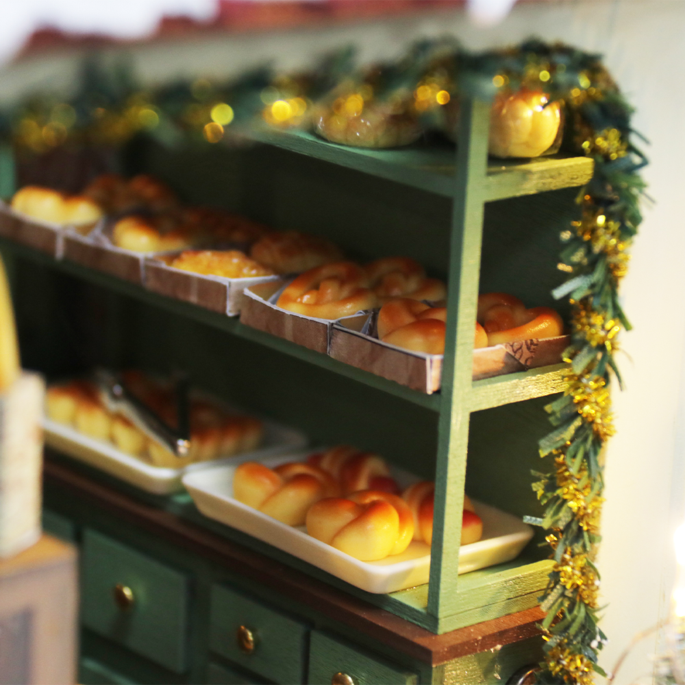 Dollhouse-Christmas Bakery - Image 3